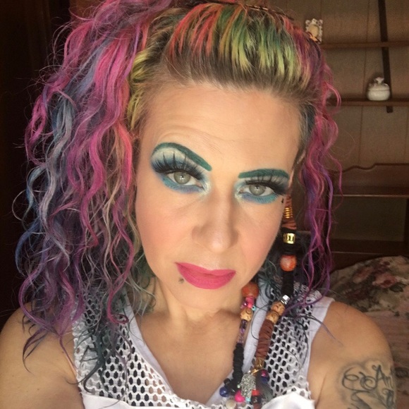 Meet your Posher, Shannon - Picture 8 of 16